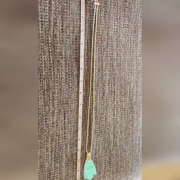 Kendra Scott Dichroic Glass Azalea Color Changing Prism Thick Cut Necklace NEW - Picture 4 of 4